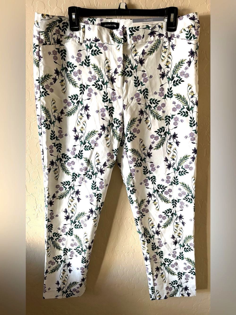 NWT Liz Claiborne Emma Classic Ankle Pants Size 12 White Floral Career